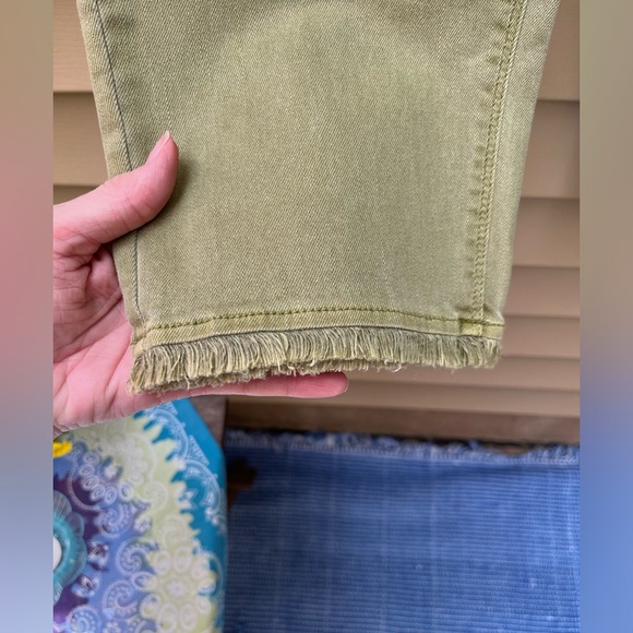 J Jill Denim Authentic Fit Cropped Jeans, Green Fringe Hems, size 14 - Picture 7 of 7